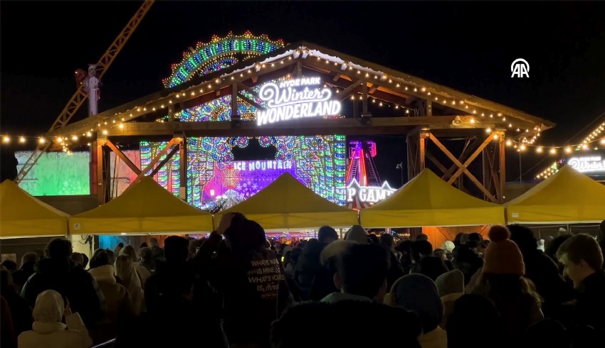 Hyde Park'ta kışın kurulan Noel temalı harikalar diyarı Winter Wonderland