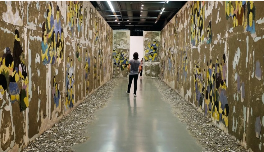 İKSV, 18. İstanbul Bienali'nin 2025 yılına ertelendiğini duyurdu