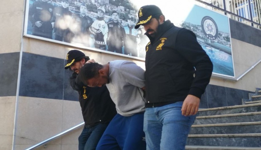 İngiliz turist sevgilisini Fatih'teki otelde katletti