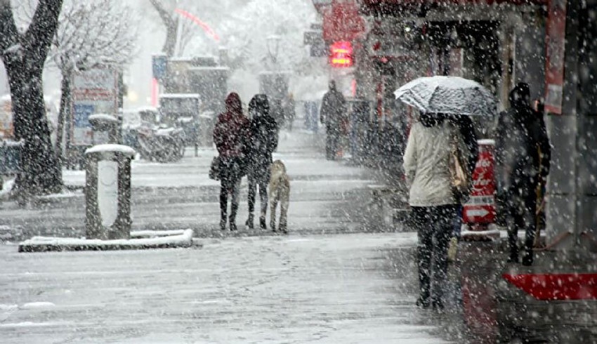 İstanbul'da cuma ve cumartesi hafif kar yağışı bekleniyor