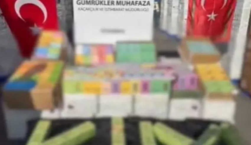 İstanbul'da limanda 275 bin kaçak e-sigara ve 35,2 kilo kokain operasyonu