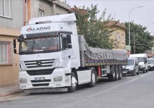 Hatay’da silah yüklü TIR sırrı