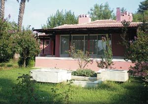 Özal'ın Issız Köşk'ü kaçak çıktı