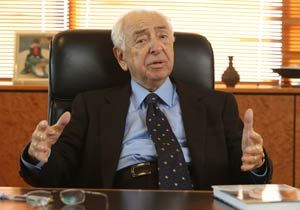 Ünlü patron son yolculuğuna uğurlandı 