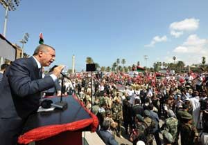 Sarko'ya gönderme: Petrolünüzde gözü olanlara..