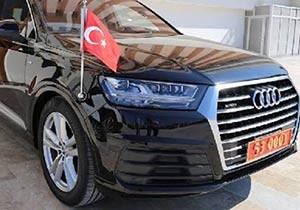 O vali ‘Çerez’ filosu kurmuş… Lüks araçlara çok düşkün çokk!