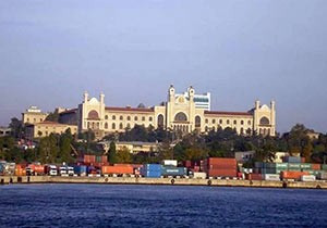 Tarihi Haydarpaşa Kampüsü hangi üniversiteye verildi?