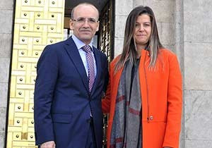 Mehmet Şimşek’e eşinden sosyal medyadan sitem