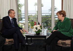 Erdoğan, Merkel'e kimi şikayet edecek?