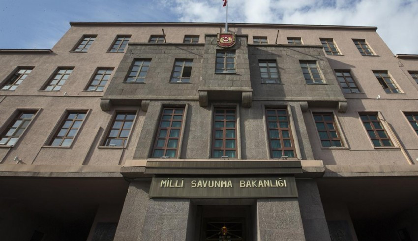 MSB: Irak'ın kuzeyine hava harekatında sorumlu teröristlerin de içinde olduğu 15 hedef imha edildi