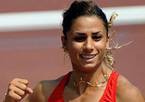 Nevin Yanıt yarı finalde