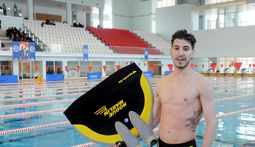 Paletli yüzmede Dünya Şampiyonu Derin Toparlak