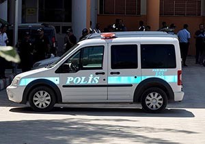 İzmir'de şok bürokrat operasyonu: 35 gözaltı
