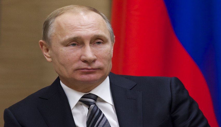 Putin, askeri karargahta Rus komutanlarla bir araya geldi