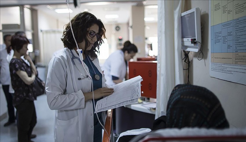 Sağlık Bakanlığı'na tabip, diş tabibi ve eczacı ataması yapılacak