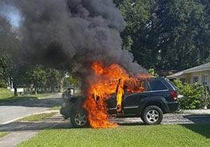 Samsung Galaxy Note 7 lüks otomobili yaktı