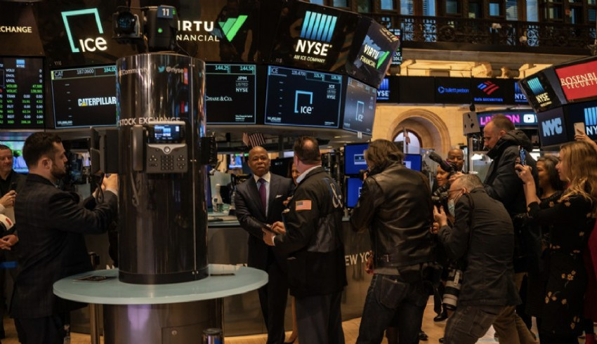 S&P 500, Nasdaq ve Dow Jones düşüşle başladı