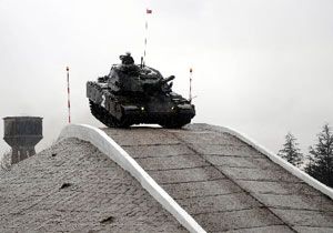 İsrail bayrağı töreni gerdi