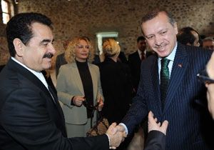 Erdoğan'dan sanatçılara: Elinizi taşın altına koyun