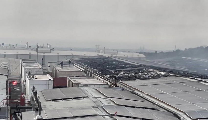 Tekstil fabrikasında çıkan yangında 4 işçi dumandan etkilendi