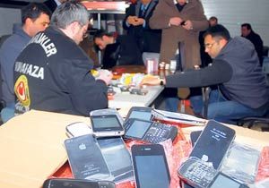 iPhone'lar gümrükte ele geçirildi
