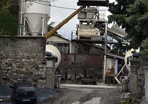 Tarihi Haliç Tersanesi'ne beton santrali kurdular