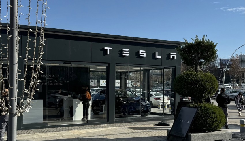 Tesla, Türkiye’deki ilk showroom’unu Ankara’da açtı