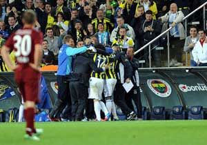 Fenerbahçe, Trabzon'u deplasmanda fena avladı