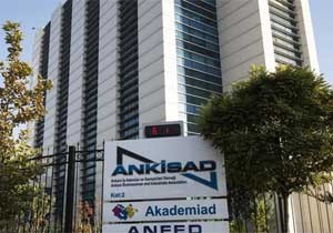 TUSKON üyesi binalarda polis arama yapıyor