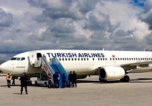 Başbakan Davutoğlu'nun koltuğu gitti uçağı bıraktı