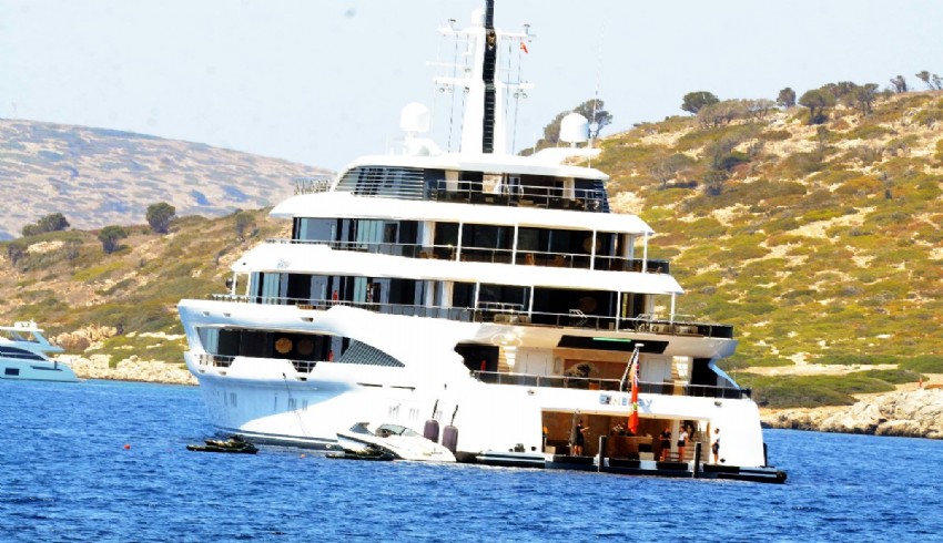 Ukraynalı milyarder ultra lüks yatı ile Bodrum’da