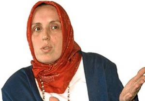 Erdoğan kızdı, başörtülü yazar Star'dan gitti!