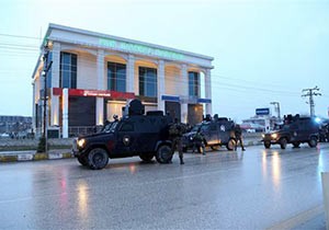 Soyguncu helikopter istedi: 9 saatlık kabus