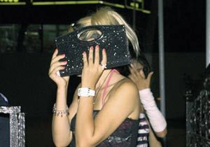 İki türkücünün escort kızlarla olaylı gecesi!