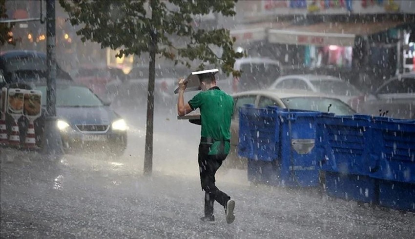 Yarın İstanbul dahil 12 il için şiddetli sağanak uyarısı