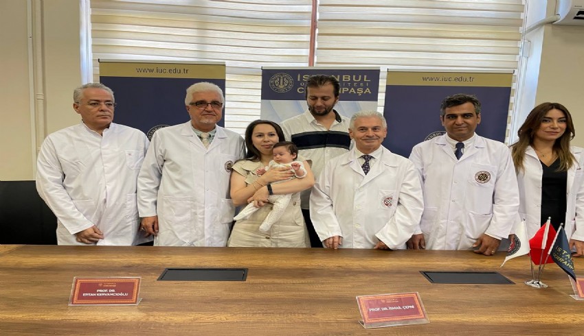 Yumurtalıkları donduruldu, meme kanseri sonrası anne oldu