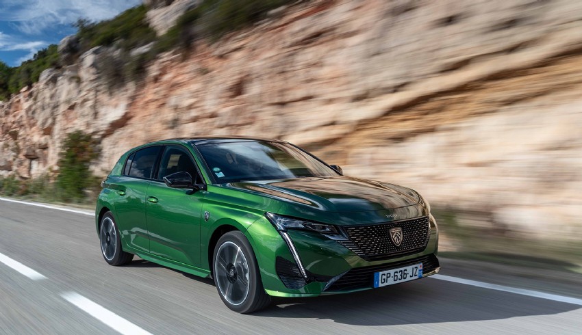 Yüzde 100 elektrikli Peugeot E-308 Türkiye'de satışa sunuldu