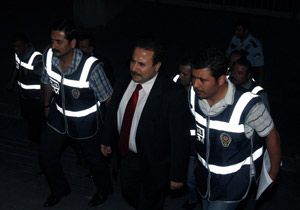 Zahid Akman istifa etti