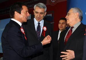 Zorlu aylardır beklediği dev imzayı attı